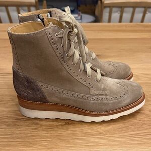 Elegant Lace-Up Boots in Taupe Suede
